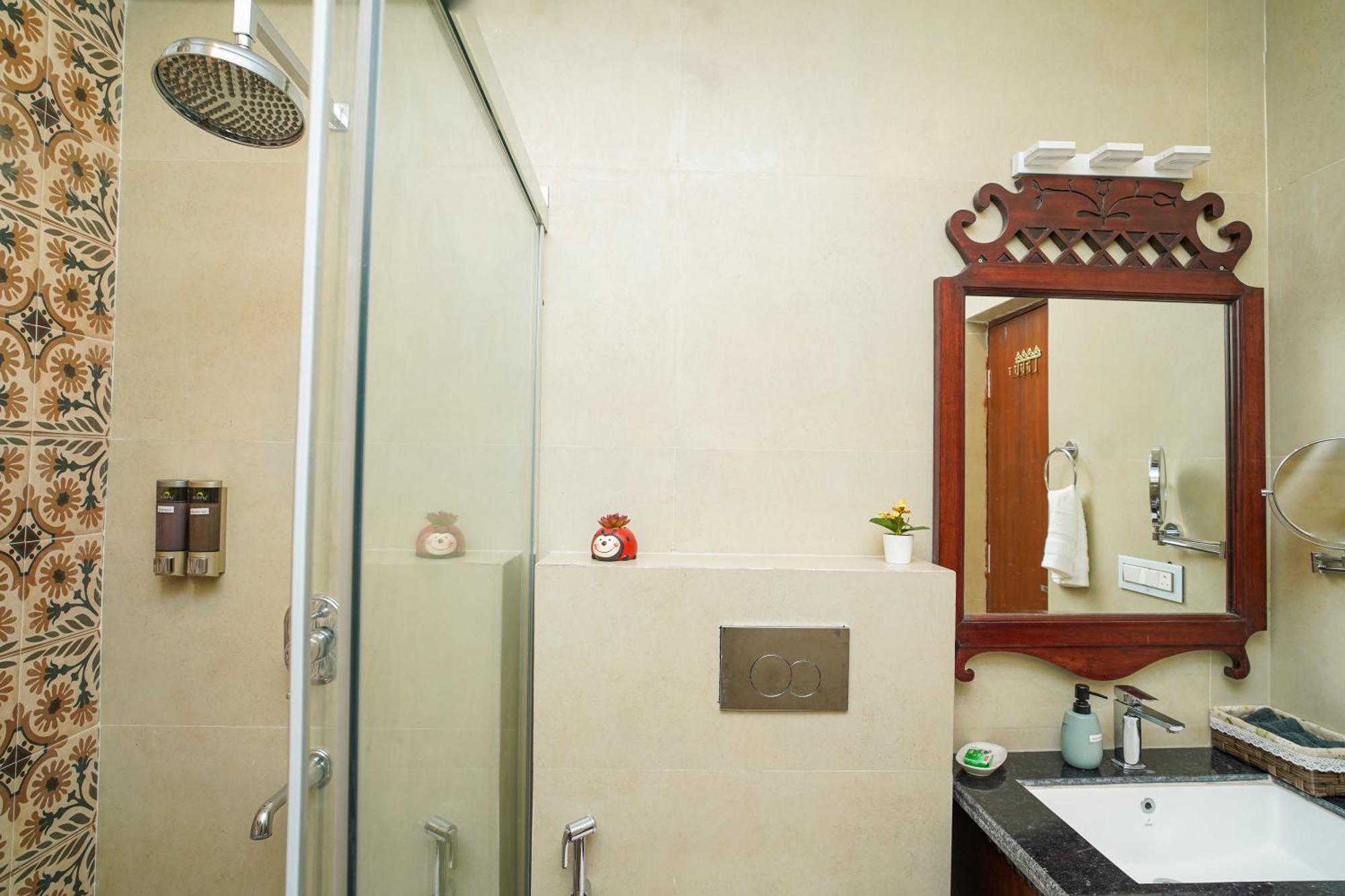 Luxury Aloha Apartments, Rishīkesh Eksteriør billede