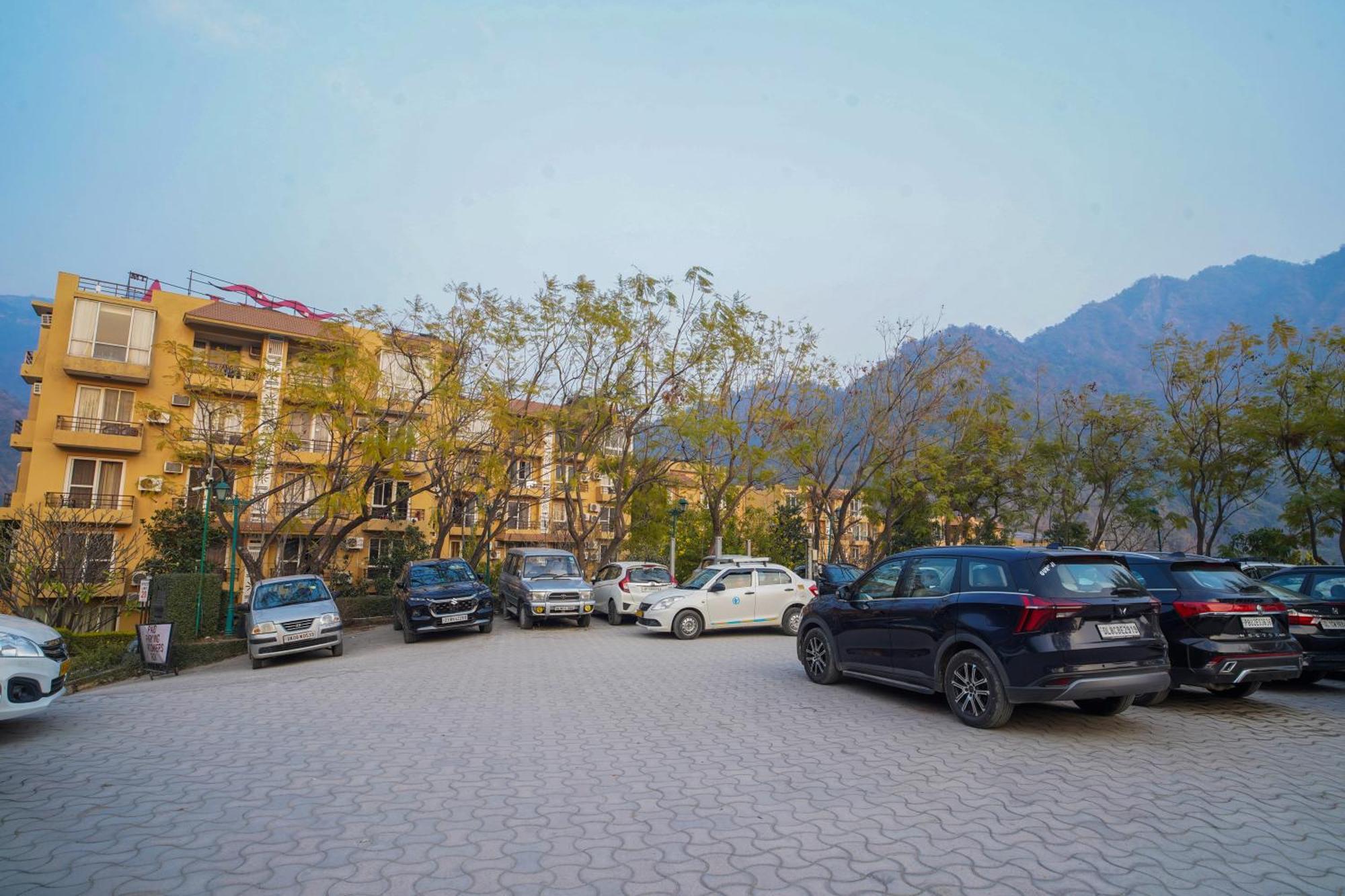 Luxury Aloha Apartments, Rishīkesh Eksteriør billede