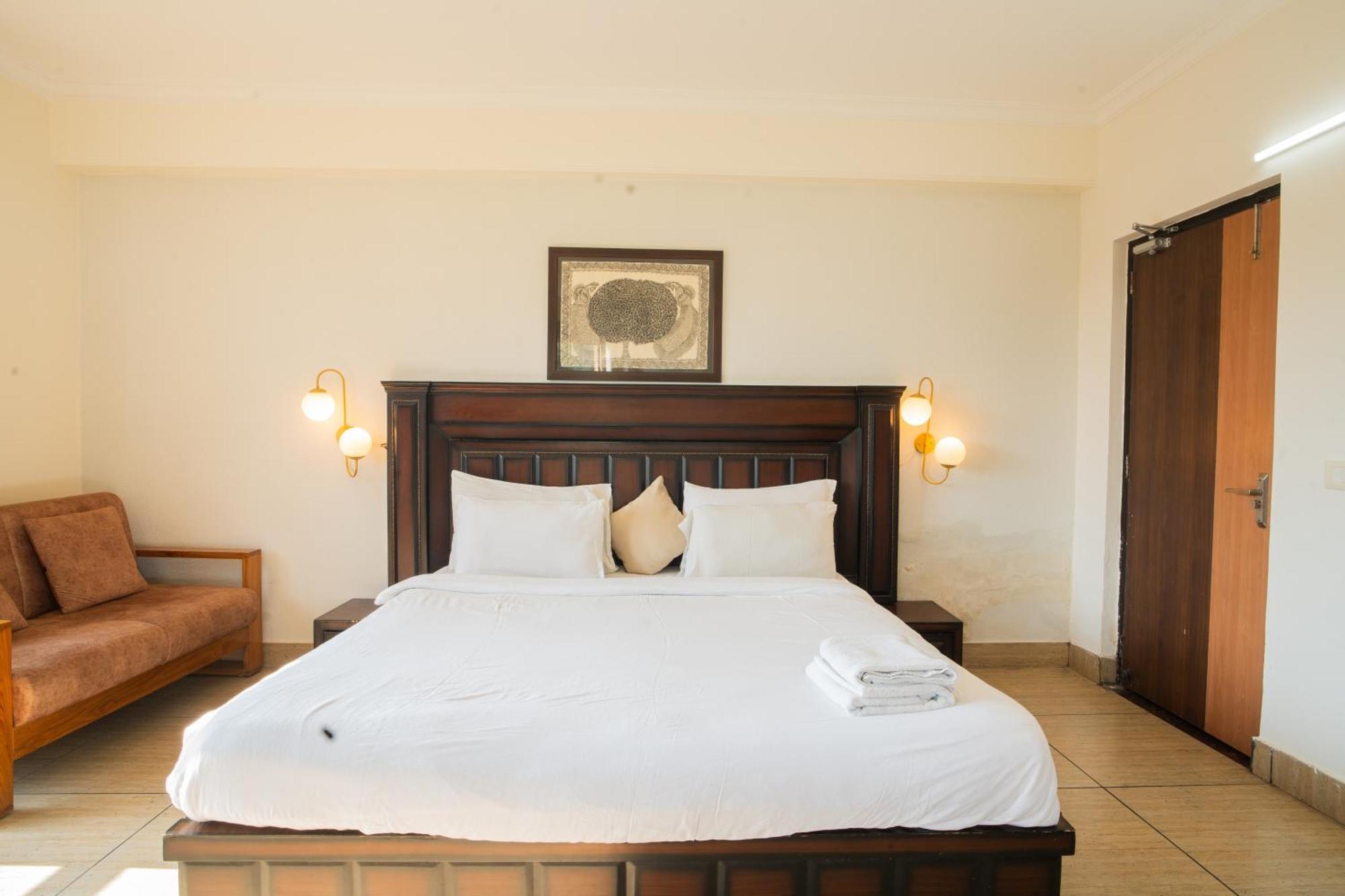 Luxury Aloha Apartments, Rishīkesh Eksteriør billede