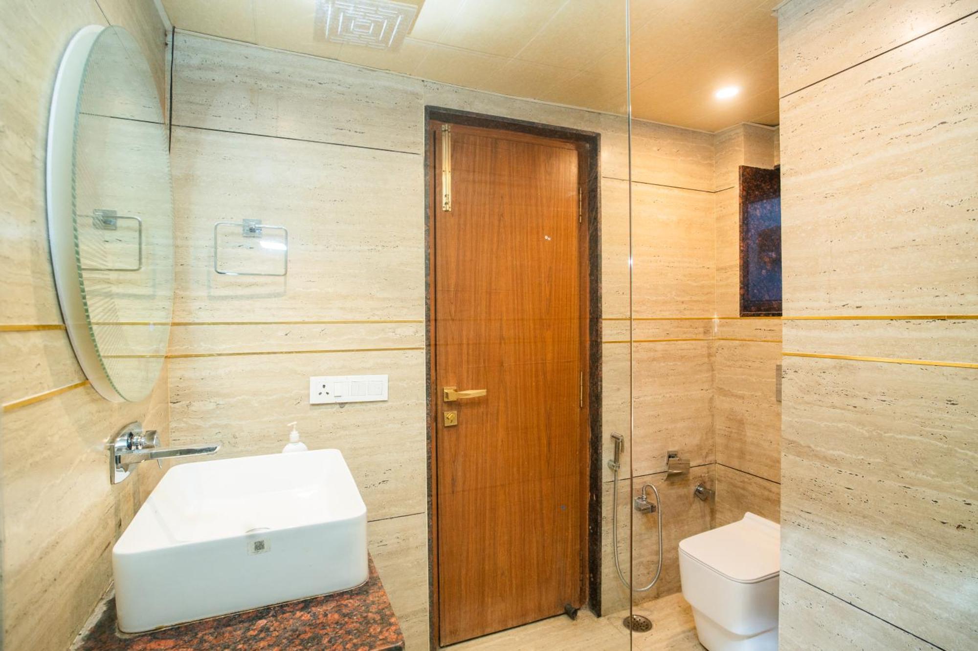 Luxury Aloha Apartments, Rishīkesh Eksteriør billede